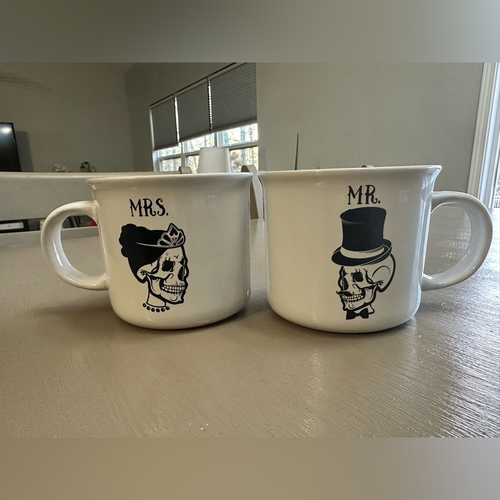 Mr. & Mrs. Skeleton Couple Mug Set Gothic Wedding Gift Till Death Do Us Part 2pc
